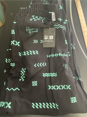 Hawaii's Finest- Womens 3x Black Lounge Pants with Mint Geometric Print (New)